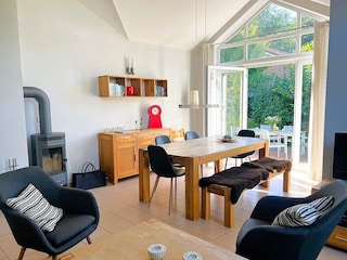 Wohn-/Essraum mit Kaminofen