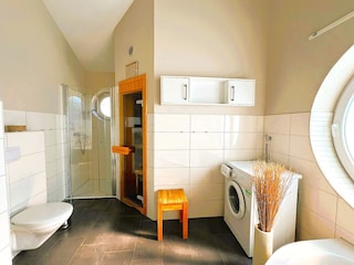 Badezimmer mit DU & Sauna