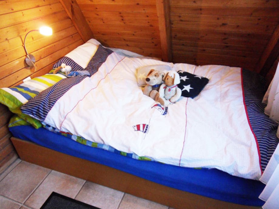 Schlafzimmer unter dachschräge ~ heimatentwurf inspirationen