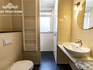 Villa Sint Maartenszee Badkamer 22