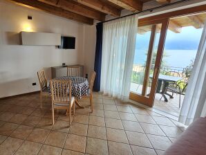 Ferienwohnung SUPERIOR "Residence Borgo dei Limoni" 2 Schlafzimmer - Seeblick