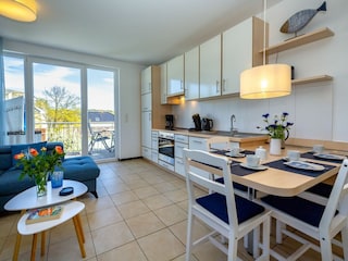 Wohnzimmer mit Küche