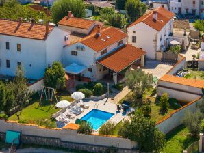 Boutique-Ferienhaus mit Pool in Šegotici - Pavićini - image1