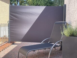 Außenbereich mit Sonnenliege