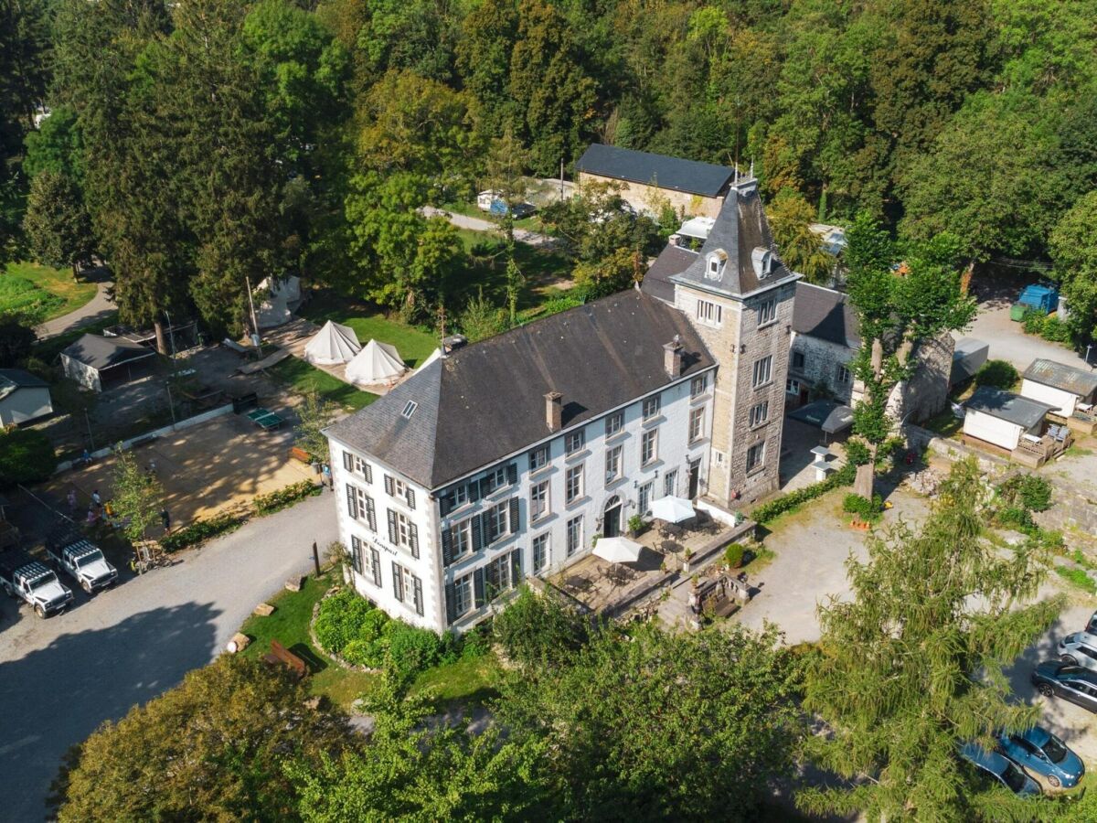 Castillo Aywaille Grabación al aire libre 1