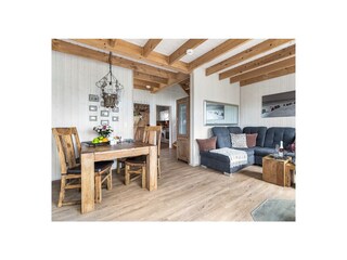 Strandlodge - Offener Wohn- und Essbereich
