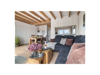 Strandlodge - Offener Wohn- und Essbereich