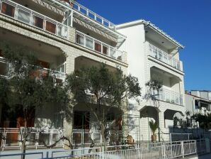 Holiday park Apartments Adelheid in Biograd, close to the beach - Biograd - image1