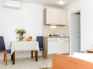 Apartment Molunat Features 6
