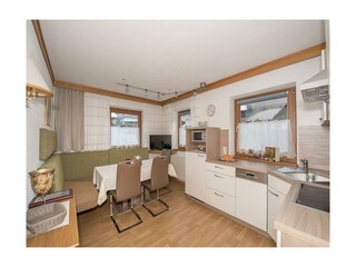 Küche mit Eßbereich