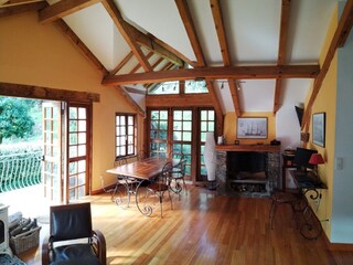 Living room/dining room