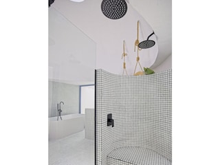 Villa Minea  Bad Suit 1