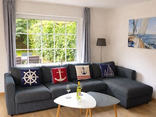 moderne Sofalandschaft lädt zum Entspannen ein