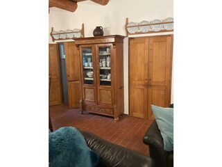 Großes Wohnzimmer mit BUTZENBETT