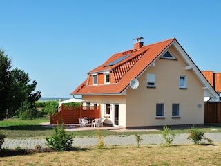 Haus Utblick A Terrasse und Parkplatz