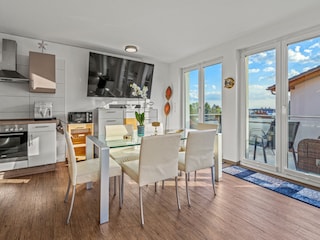 Essecke Zugamg zum Balkon