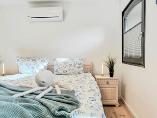 Schlafzimmer mit Fenster