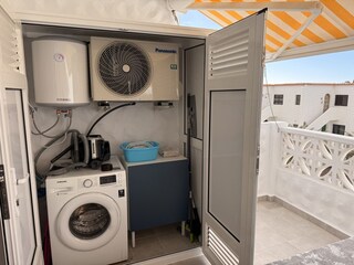 Waschmaschine, Boiler und Klimaausseneinheit