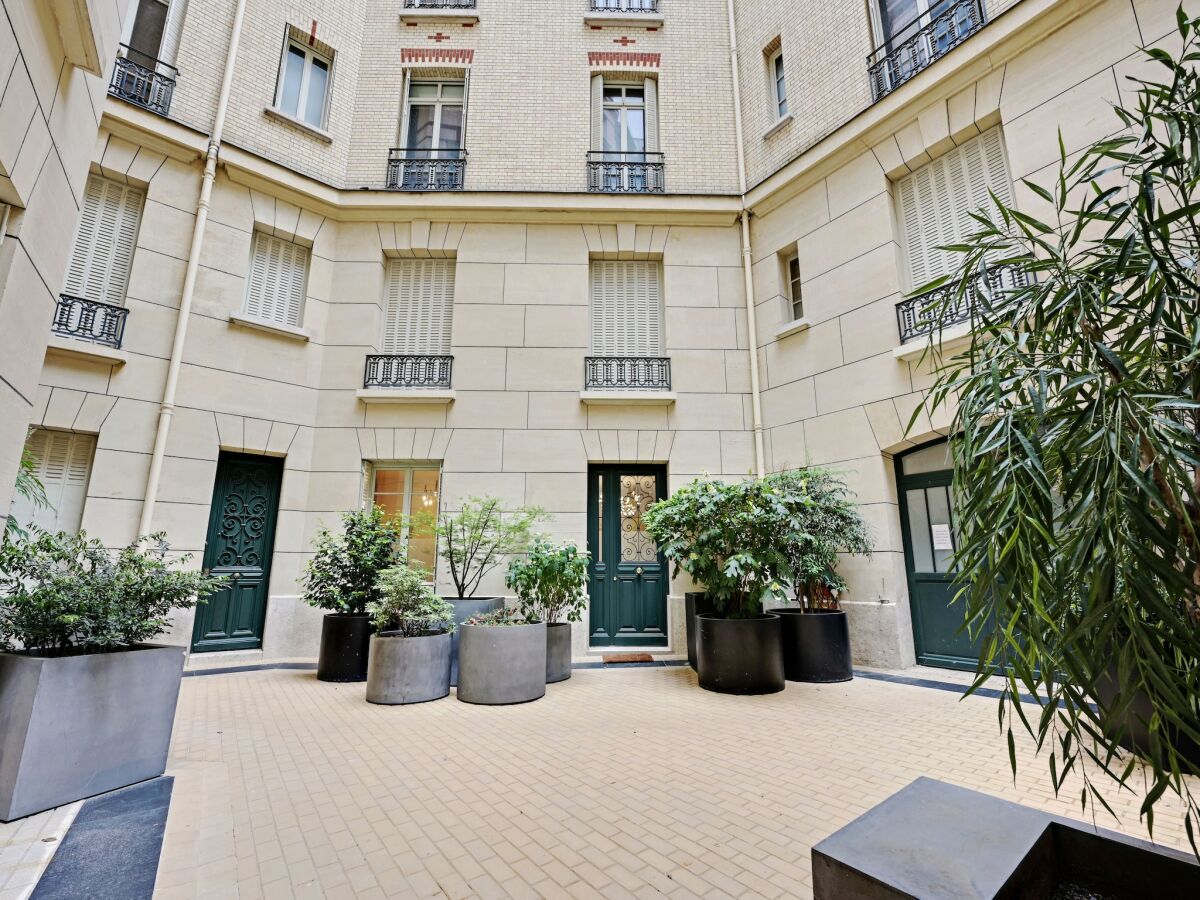 Apartment Paris  10