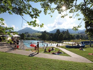 Schwimmbad in Riezlern