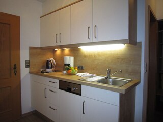 Neue Küche mit Spülmaschine