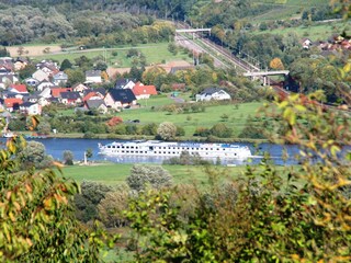 Ausflugsschiff auf der Saar