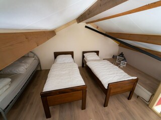 Cottage Neer Features 14