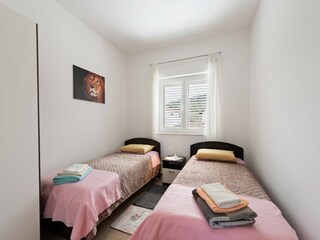 Apartment Mrljane Ausstattung 11