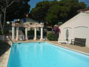 Ferienhaus mit Gemeinschaftspool und 200 m vom Strand entfernt, Sainte-Maxime - Sainte-Maxime - image1