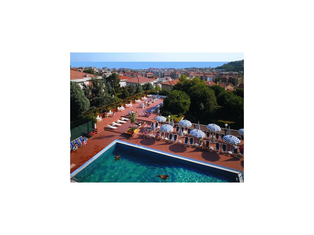 Vakantiepark Pietra Ligure Buitenaudio-opname 1