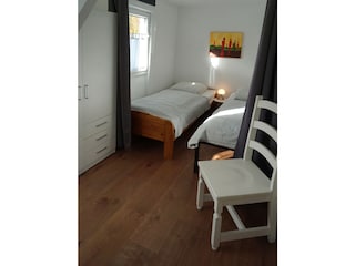 Schlafzimmer 2