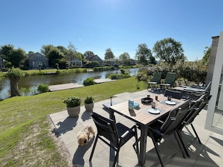 Ostterrasse mit Blick auf die Gracht