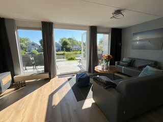 Blick aufs Wasser vom Sofa aus