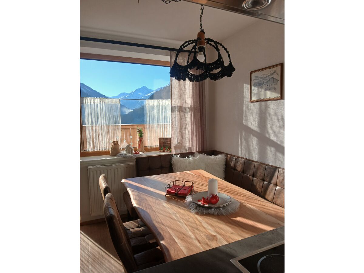 dining area with a mountain view