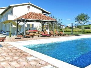 Parque vacacional Apartments Lug, Privlaka with pool