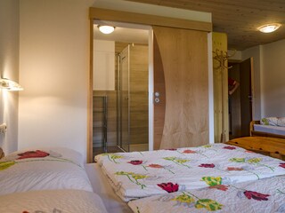 Holiday apartment Neukirchen am Großvenediger Bedroom 18