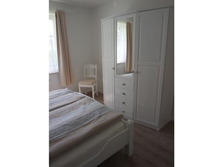 Schlafzimmer mit 1 DB