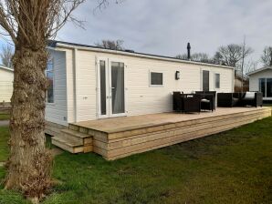 Vakantiepark Sfeervol chalet met ruim terras, bij de Waddenzee - Wieringen - image1