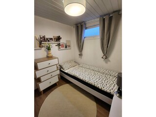 kleines Schlafzimmer Nr.3  mit 90x180cm Bett