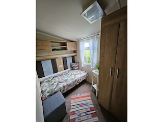 Schlafzimmer Nr.2 mit 100x180cm Bett