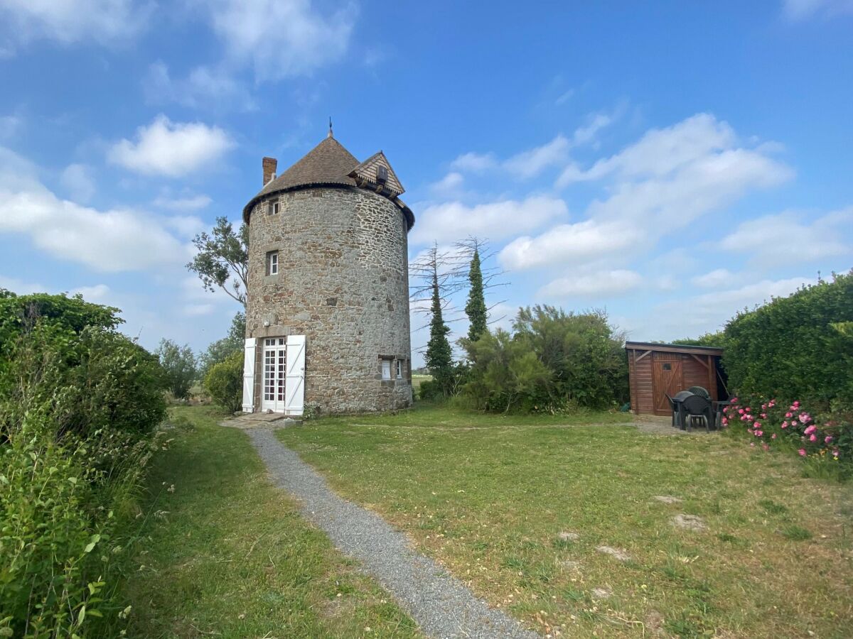 Casa per le vacanze Baguer-Morvan Registrazione all'aperto 1