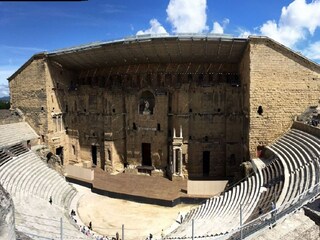 Holiday house Courthezon Environment 20