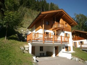 Holiday park Ruhiges Chalet mit Sauna in Königsleiten - Wald im Pinzgau - image1