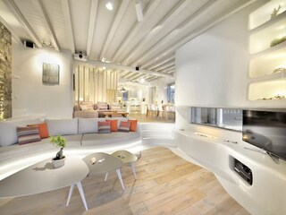 Villa Ornos Features 33