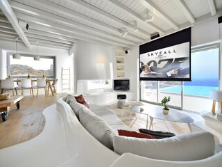 Villa Ornos Features 36