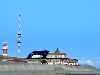 Heiliche Liebe & Elektrischer Leuchtturm