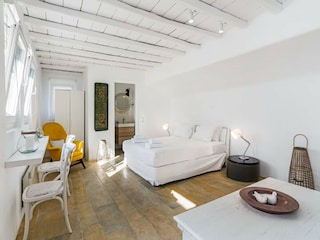 Villa Ornos Features 25
