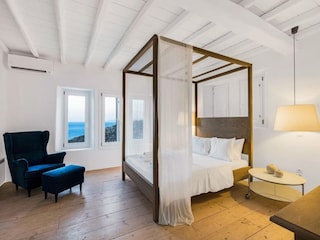 Villa Ornos Features 13