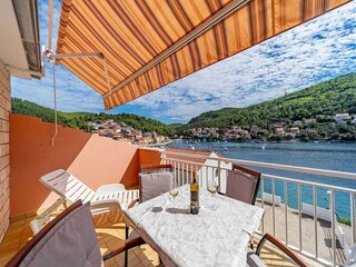 Appartement Brna Buitenaudio-opname 5
