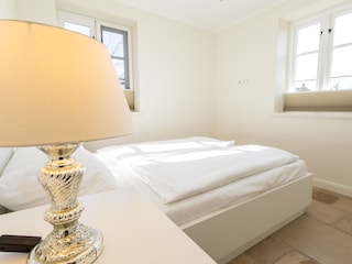 Schlafzimmer I EG